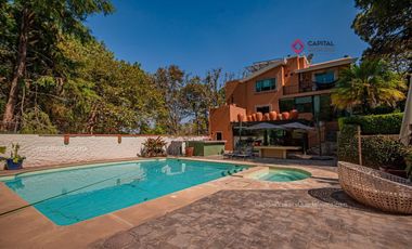 Casa de Lujo en Venta en Pinar de la Venta Zapopan Rancho contento