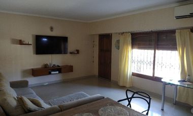 Casa en venta en Moron Sur