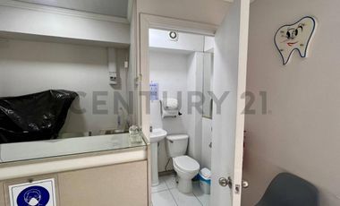 CASA COMERCIAL EN VENTA,CONSULTA DENTAL REGULARIZADA, LAS CONDES