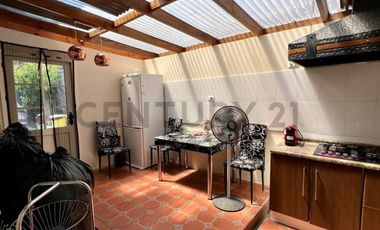 CASA COMERCIAL EN VENTA,CONSULTA DENTAL REGULARIZADA, LAS CONDES