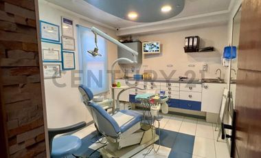 CASA COMERCIAL EN VENTA,CONSULTA DENTAL REGULARIZADA, LAS CONDES