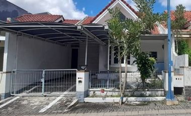 Rumah Disewakan Taman Internasional Village Surabaya KT