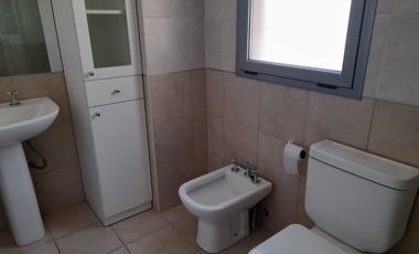 EXCELENTE DEPTO 2 DORM CERCA DEL CENTRO