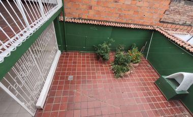 casa en venta en los acacios. Cod V10583