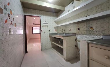 casa en venta en los acacios. Cod V10583