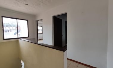 casa en venta en los acacios. Cod V10583