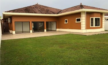 Se Venden Casas en Costa Sur $ 650 k AB