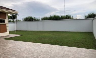 Se Venden Casas en Costa Sur $ 650 k AB