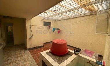 casa en venta en la riviera. Cod V102009