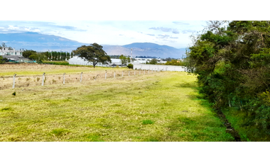 TERRENO EN VENTA  - ASCAZUBI – CAYAMBE (SZ)