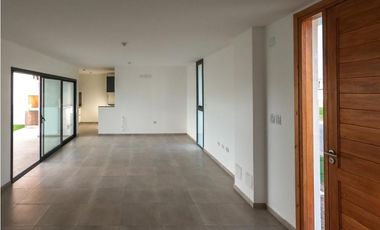 Vendemos hermosos Duplex 2 dor san Ignacio VIllage