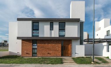 Vendemos hermosos Duplex 2 dor san Ignacio VIllage