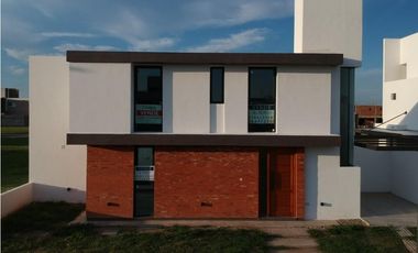 Vendemos hermosos Duplex 2 dor san Ignacio VIllage
