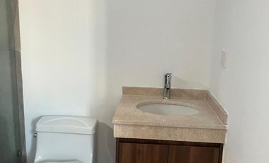 Casa con Paneles Solares y Piscina en Privada Exclusiva – Junto a Colegio Smarti