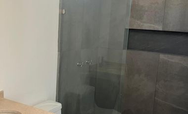 Casa con Paneles Solares y Piscina en Privada Exclusiva – Junto a Colegio Smarti