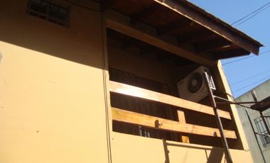 BURZACO: MUY LINDO CHALET, EN 2 PLANTAS, GARAGE , PATIO Y AMPLIA TERRAZA