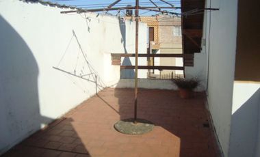 BURZACO: MUY LINDO CHALET, EN 2 PLANTAS, GARAGE , PATIO Y AMPLIA TERRAZA