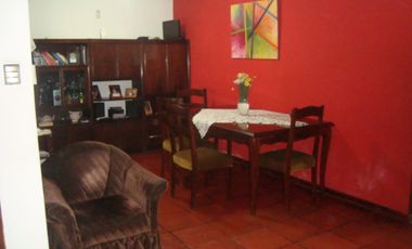 BURZACO: MUY LINDO CHALET, EN 2 PLANTAS, GARAGE , PATIO Y AMPLIA TERRAZA