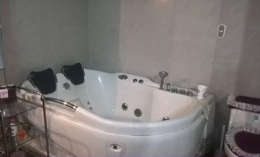 VENTA-Casa en Venta - en Guaranda - Sector Av Guayaquil - con Hermosa Vista a La Ciudad / Urbec 19URB055