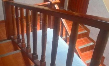VENTA-Casa en Venta - en Guaranda - Sector Av Guayaquil - con Hermosa Vista a La Ciudad / Urbec 19URB055