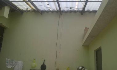 VENTA-Casa en Venta - en Guaranda - Sector Av Guayaquil - con Hermosa Vista a La Ciudad / Urbec 19URB055