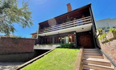 Chalet 5 ambientes en Los Troncos