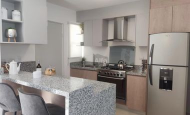 Casa en venta al poniente modelo siva 2