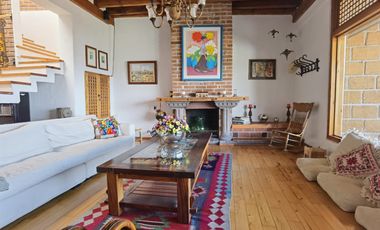 CASA EN VENTA CON EXCELENTE VISTA AL LAGO