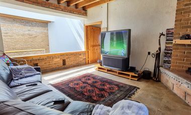 CASA EN VENTA CON EXCELENTE VISTA AL LAGO