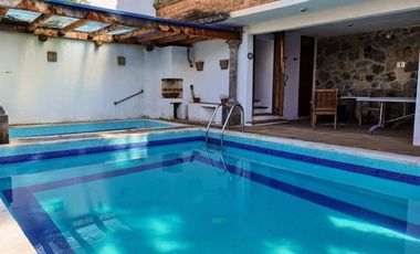 CASA EN VENTA CON EXCELENTE VISTA AL LAGO