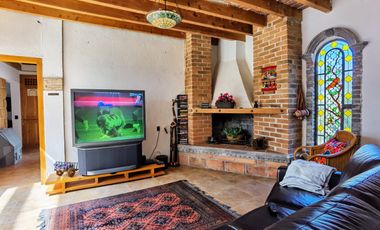 CASA EN VENTA CON EXCELENTE VISTA AL LAGO