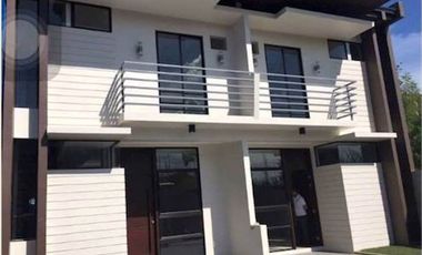 House for rent in Cebu City, Gated close ti I.t Park ,3-br furnished