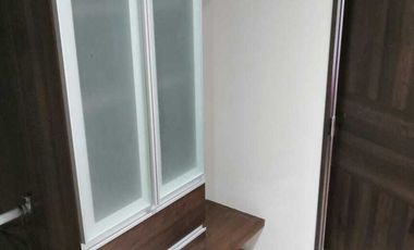 Departamento amueblado en 3er. piso de Torre Levant. Acabados de lujo