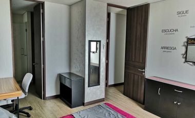 Departamento amueblado en 3er. piso de Torre Levant. Acabados de lujo