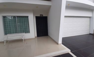 CASA EN VENTA BARRIO LA CASTELLANA | 5158