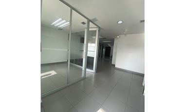 Edificio Comercial en Urdesa Central