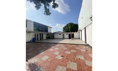 Edificio Comercial en Urdesa Central