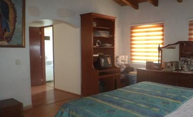 CASA SOLA EN COLONIA MIRADOR DEL VALLE. TLALPAN.