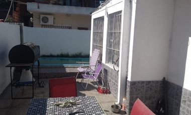 Casa PH en venta en Moron Sur