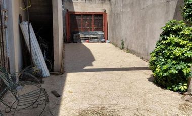 AMPLIA CASA DE 5 AMB. &ampquotA TERMINAR" CON GRAN JARDÍN