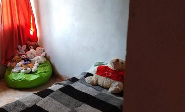 AMPLIA CASA DE 5 AMB. &ampquotA TERMINAR" CON GRAN JARDÍN