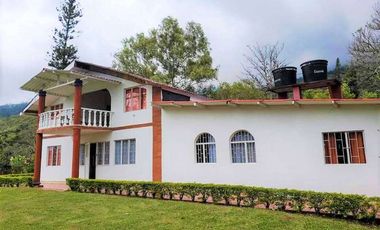 En venta hemosa hacienda de 20.000Mts2 en la vereda san José - Silvania.