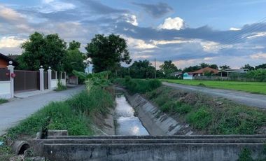 A nice plot of land for sell in Sankhampeang
