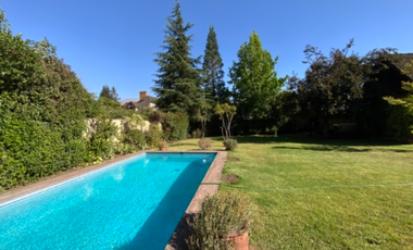 ARRIENDO USO MIXTO CASA EN  LOS TRAPENSES