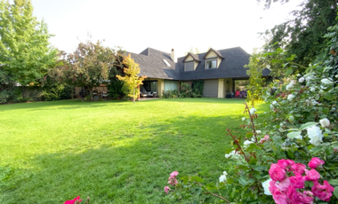 ARRIENDO USO MIXTO CASA EN  LOS TRAPENSES