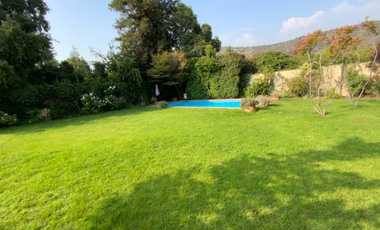 ARRIENDO USO MIXTO CASA EN  LOS TRAPENSES