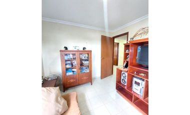 SE VENDE APARTAMENTO EN LA CASTELLANA DE MONTERA