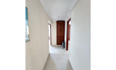 SE VENDE APARTAMENTO EN LA CASTELLANA DE MONTERA