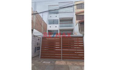 🏡 En Venta – Exclusivo Departamento Flat En 3Er. Piso En Urbanización Sagitario, Surco.
