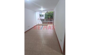 🏡 En Venta – Exclusivo Departamento Flat En 3Er. Piso En Urbanización Sagitario, Surco.